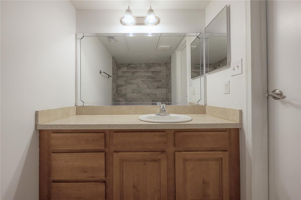 9100 Dr Martin Luther King Jr Street N, Unit 905, Saint Petersburg, FL 33702 Photo