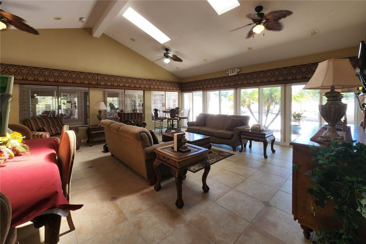 9100 Dr Martin Luther King Jr Street N, Unit 905, Saint Petersburg, FL 33702 Photo