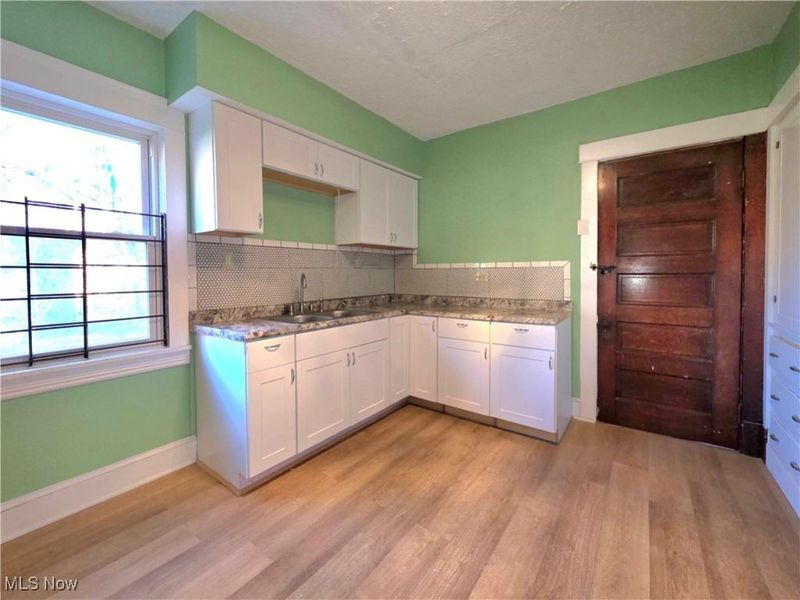 9112 Parmelee Avenue, Cleveland, OH 44108 Photo 10