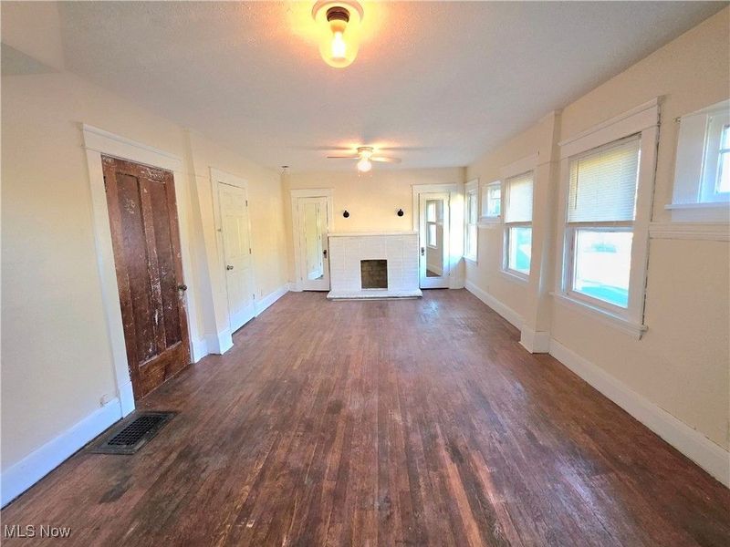 9112 Parmelee Avenue, Cleveland, OH 44108 Photo 23