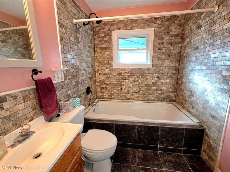 9112 Parmelee Avenue, Cleveland, OH 44108 Photo 25