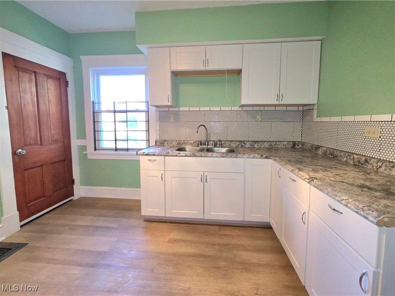 9112 Parmelee Avenue, Cleveland, OH 44108 Photo 9