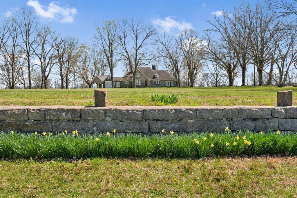 2030 31E Hwy Gallatin, TN 37066