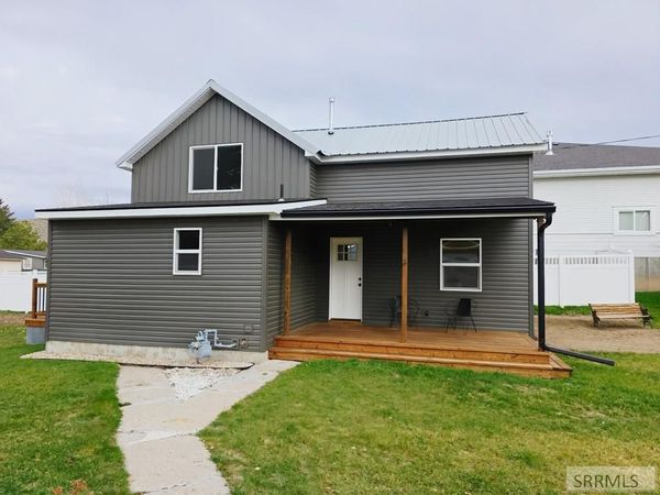 131 N 2nd E, SODA SPRINGS, ID 83276