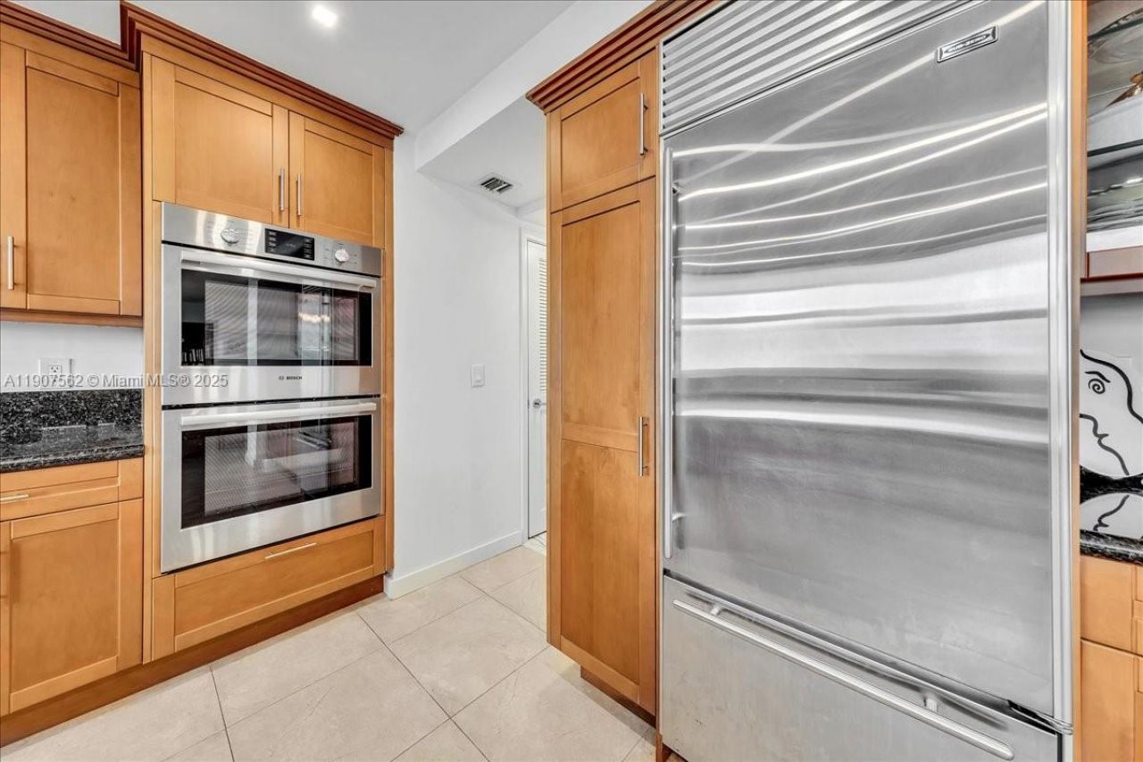 9801 Collins Ave, Unit 14Y, Bal Harbour, FL 33154 Photo