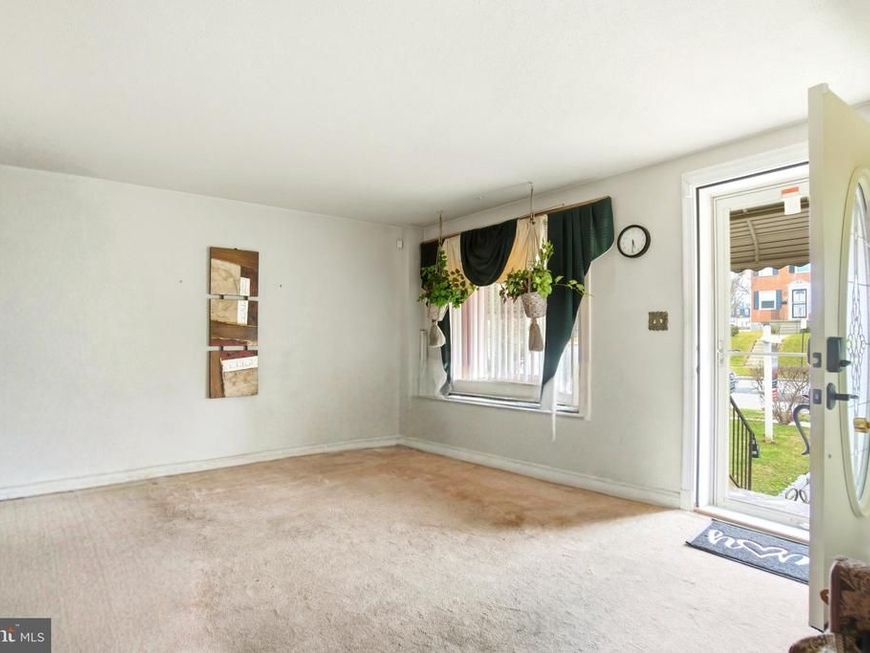 639 Lucia Avenue, Baltimore, MD 21229 Main Photo