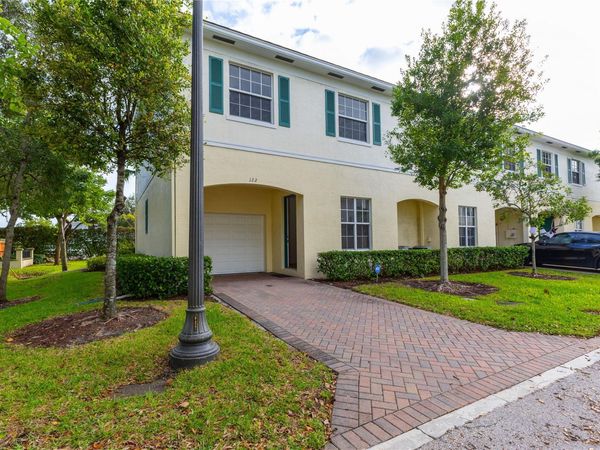 122 SW 7th Ct, Unit 122, Pompano Beach, FL 33060