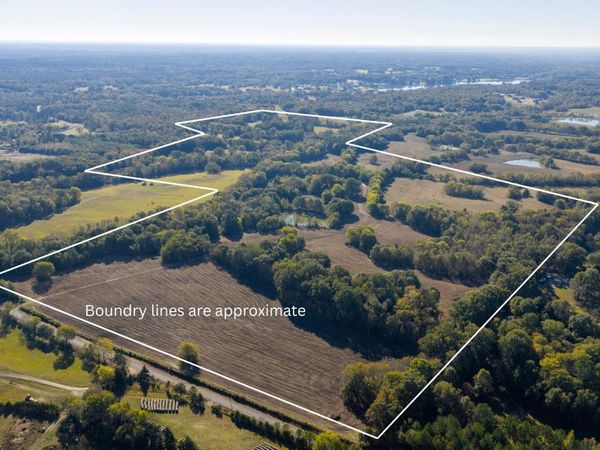 Chapel Hill Road, Starkville, MS 39759