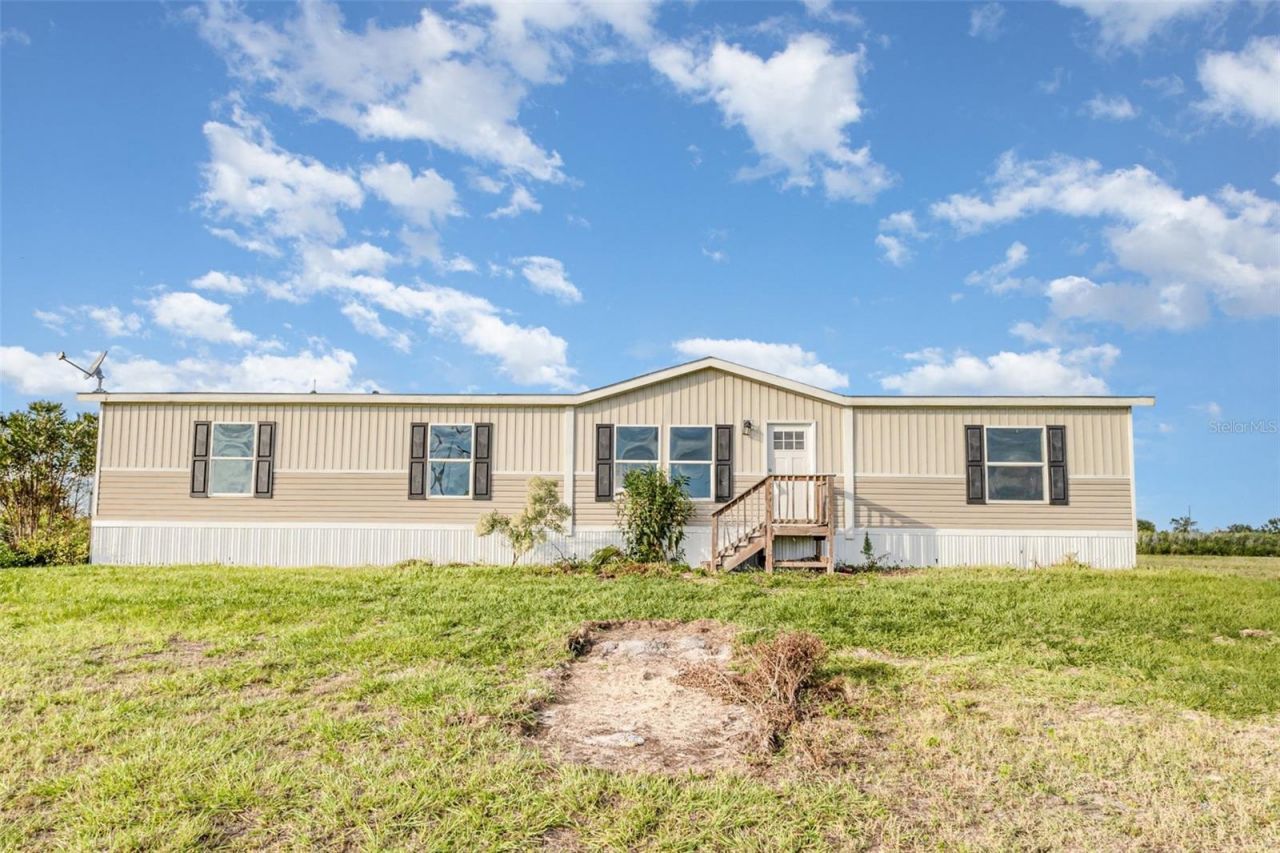 16423 NW 262nd Street, Okeechobee, FL 34972 Main Photo