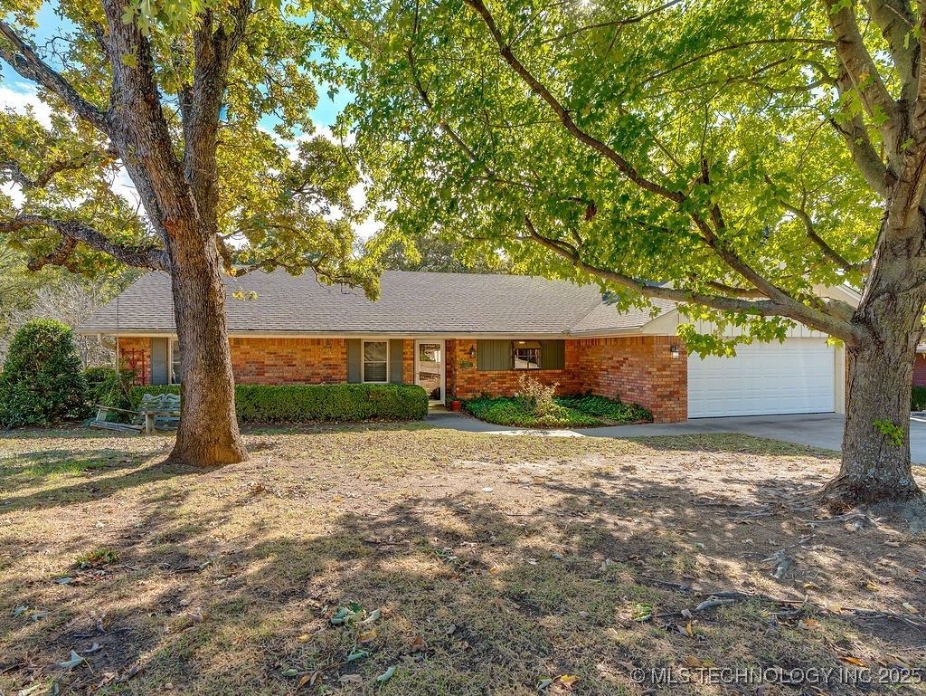 2431 Foliage, Ada, OK 74820 Main Photo