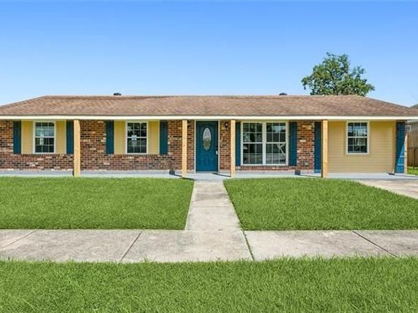5713 THIRD Street, Violet, LA 70092