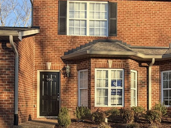 906 Cashmere Dr, Thompsons Station, TN 37179