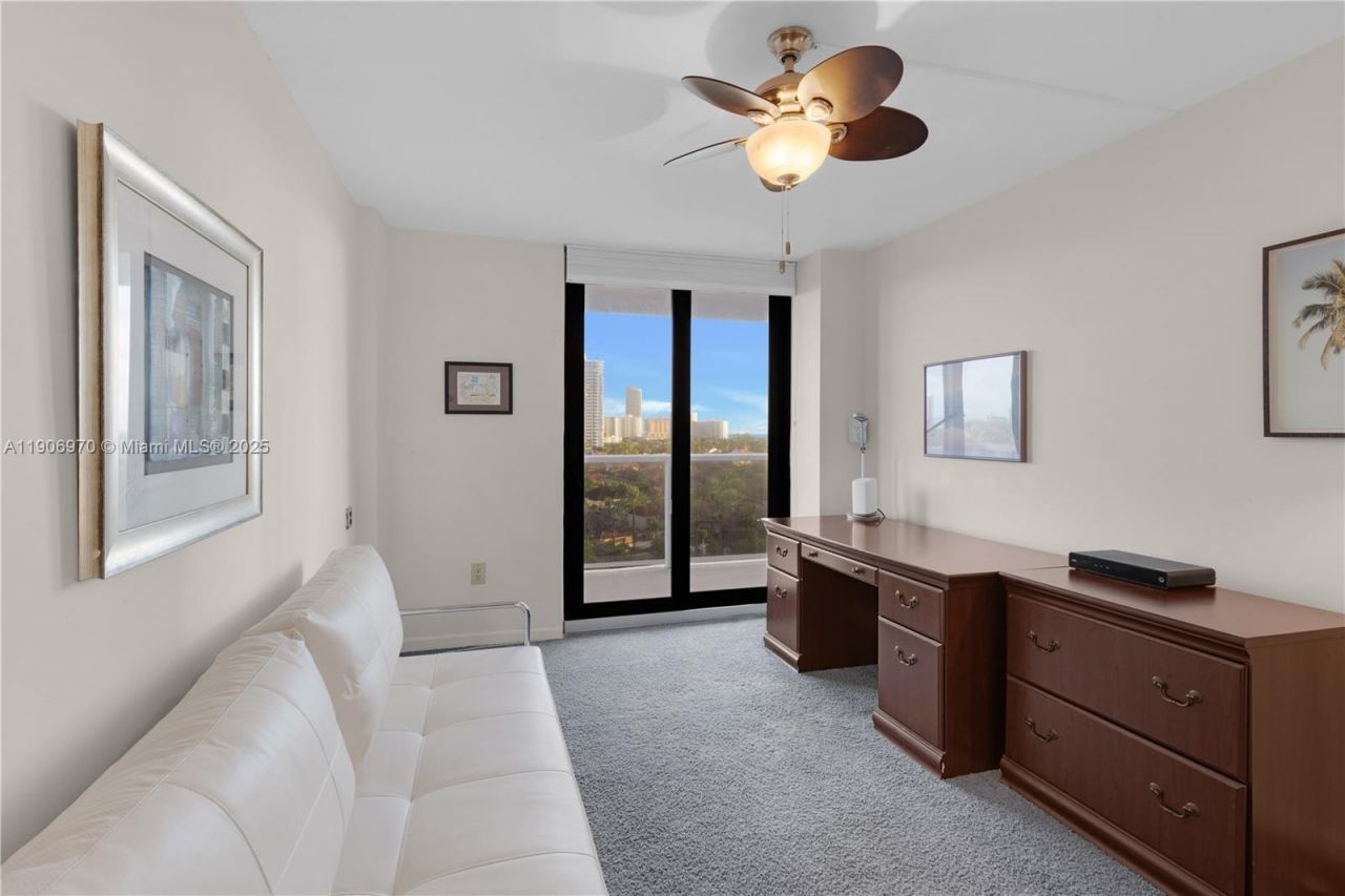 3701 N Country Club Dr, Unit 1009, Aventura, FL 33180 Photo