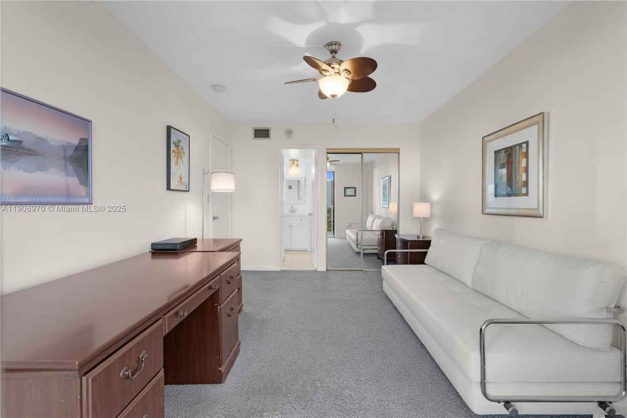 3701 N Country Club Dr, Unit 1009, Aventura, FL 33180 Photo