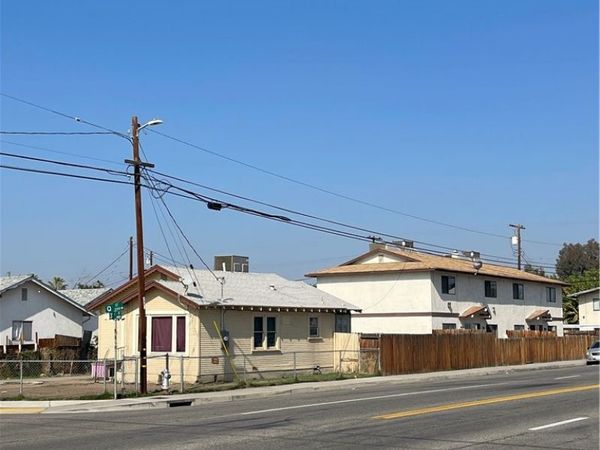 800 31st and 3111 Q st, Bakersfield, CA 93301