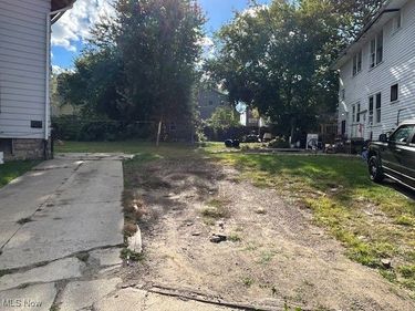 9605 Silk Avenue, Cleveland, OH 44102