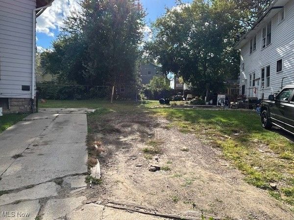 9605 Silk Avenue, Cleveland, OH 44102