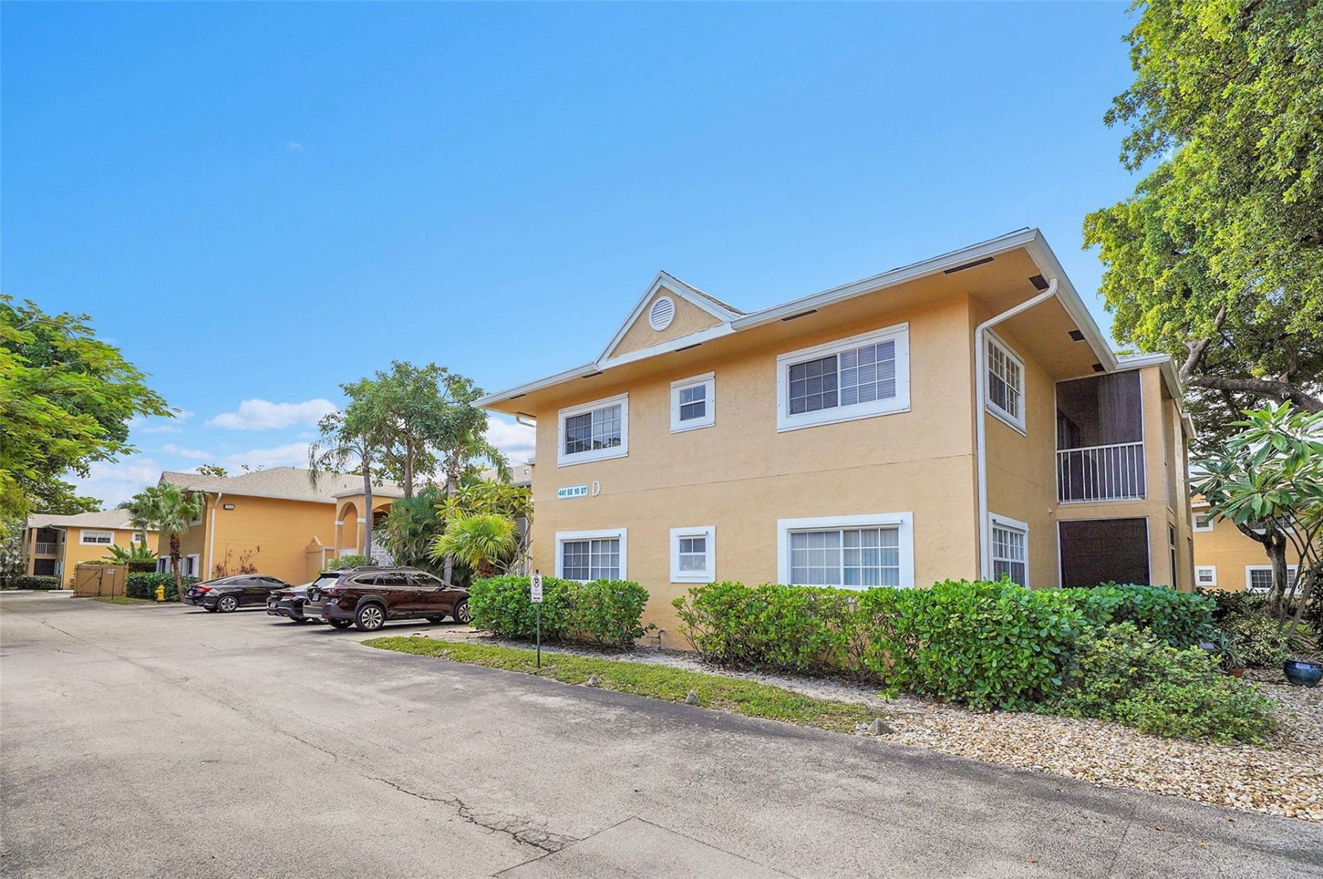 441 SE 10th Street, Unit D206, Dania Beach, FL 33004 Photo