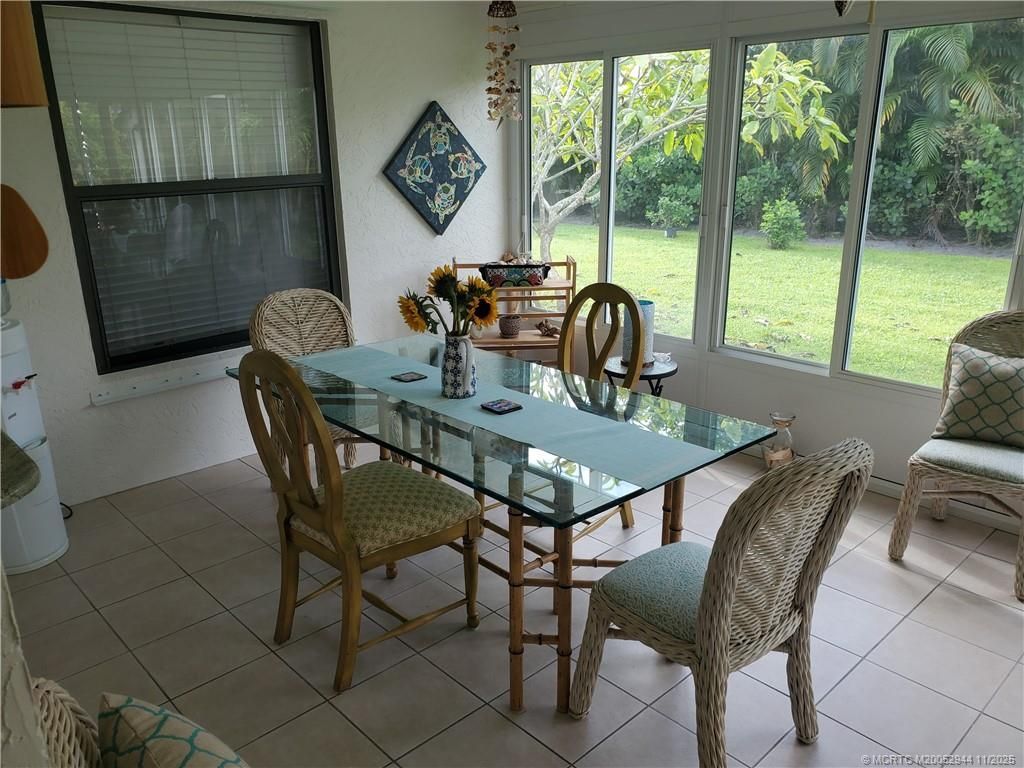 590 NE Lima Vias, Jensen Beach, FL 34957 Photo