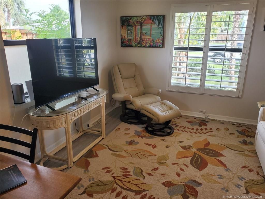 590 NE Lima Vias, Jensen Beach, FL 34957 Photo