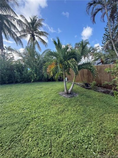 590 NE Lima Vias, Jensen Beach, FL 34957 Photo