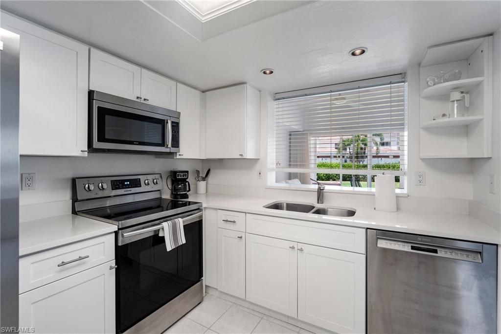13290 Medinah Cir W, Unit 5, Fort Myers, FL 33907 Photo