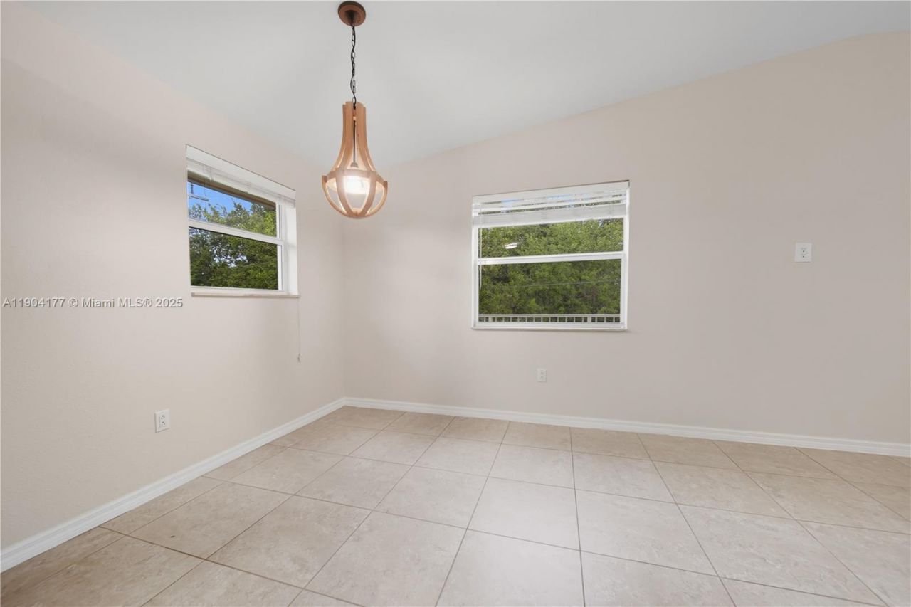 1021 Valencia Rd, Key Largo, FL 33037 Photo