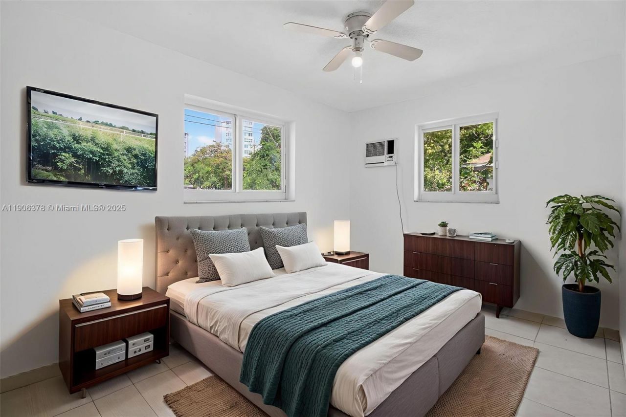 1864 NW 28th St, Unit 1, Miami, FL 33142 Photo