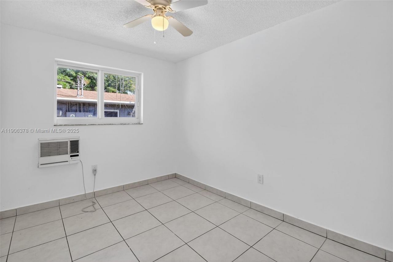 1864 NW 28th St, Unit 1, Miami, FL 33142 Photo