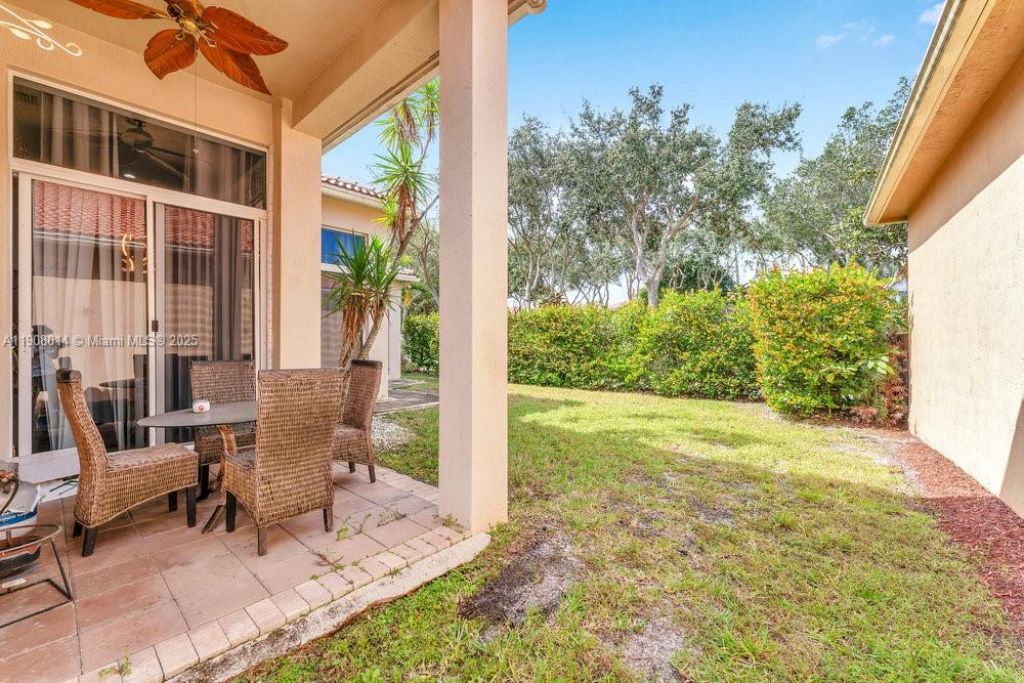6313 Paradise Cv, West Palm Beach, FL 33411 Photo