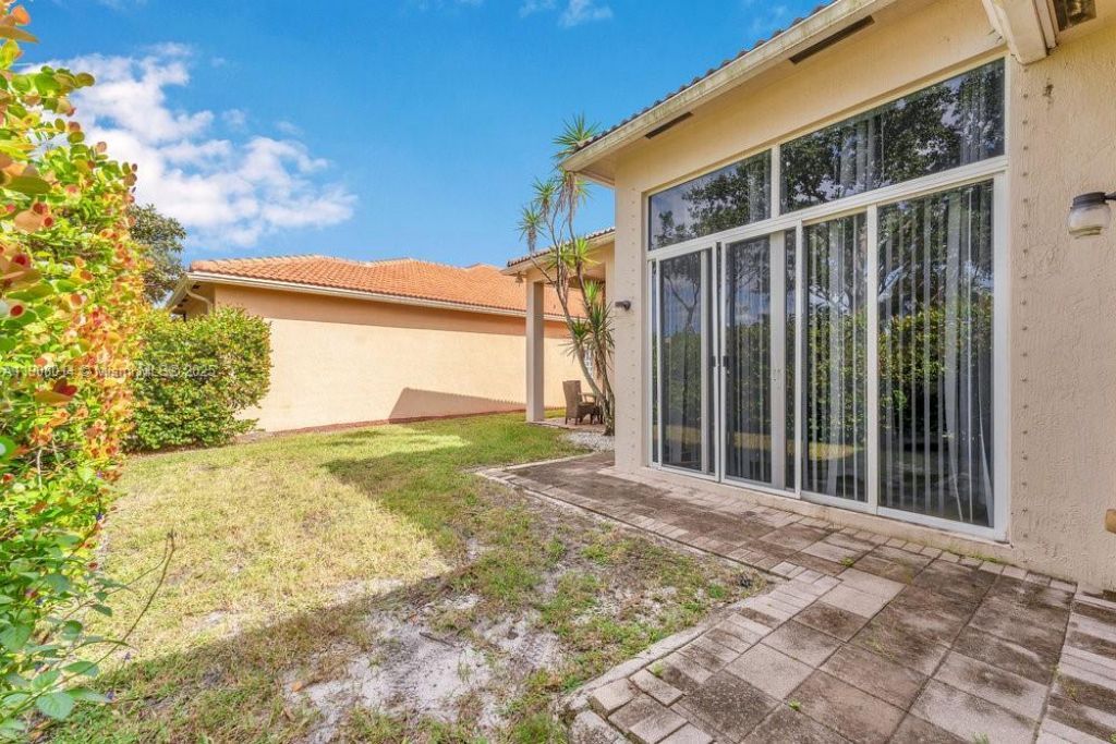 6313 Paradise Cv, West Palm Beach, FL 33411 Photo