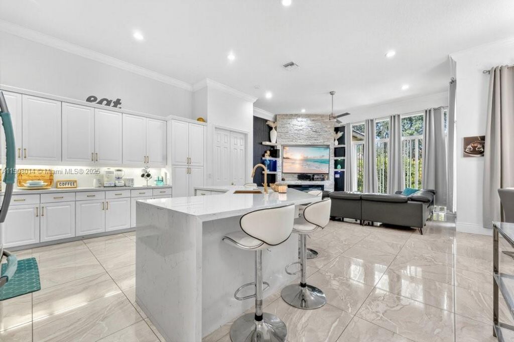 6313 Paradise Cv, West Palm Beach, FL 33411 Photo