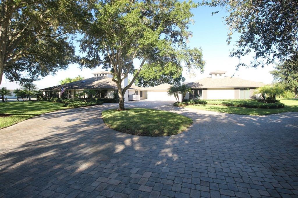 869 Robin Lane, Sebastian, FL 32958 Photo