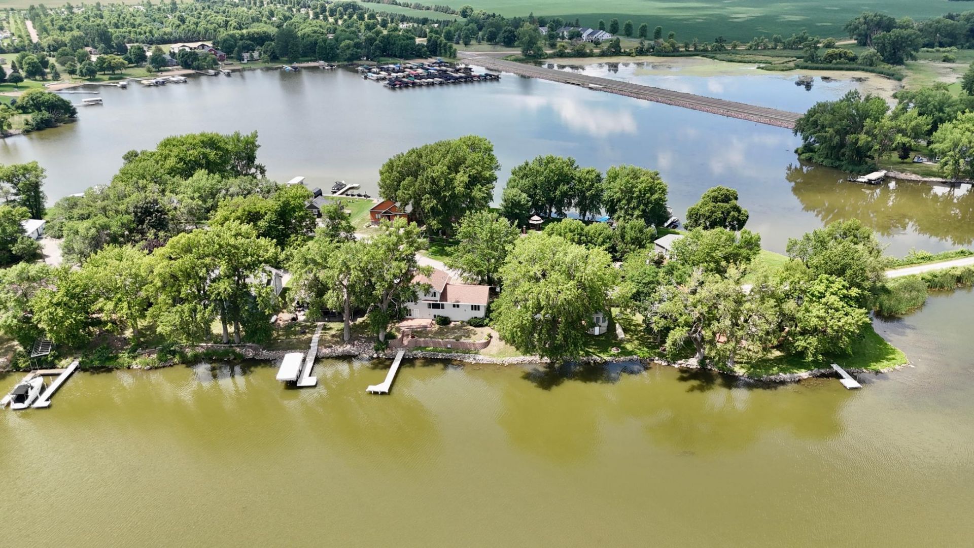 6 Edgewater Road, Slayton, MN 56172