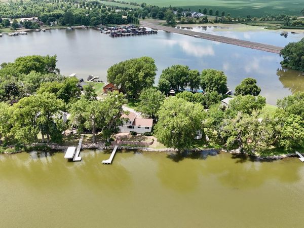 6 Edgewater Road, Slayton, MN 56172