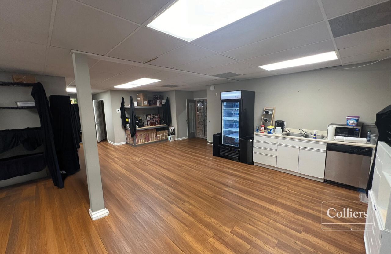 12 Cardinal Road Photo 4