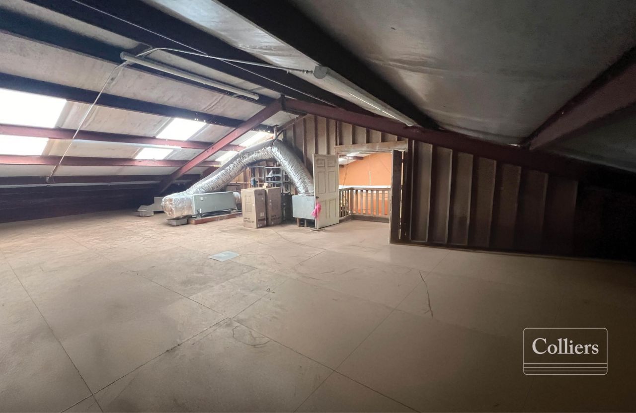 12 Cardinal Road Photo 5