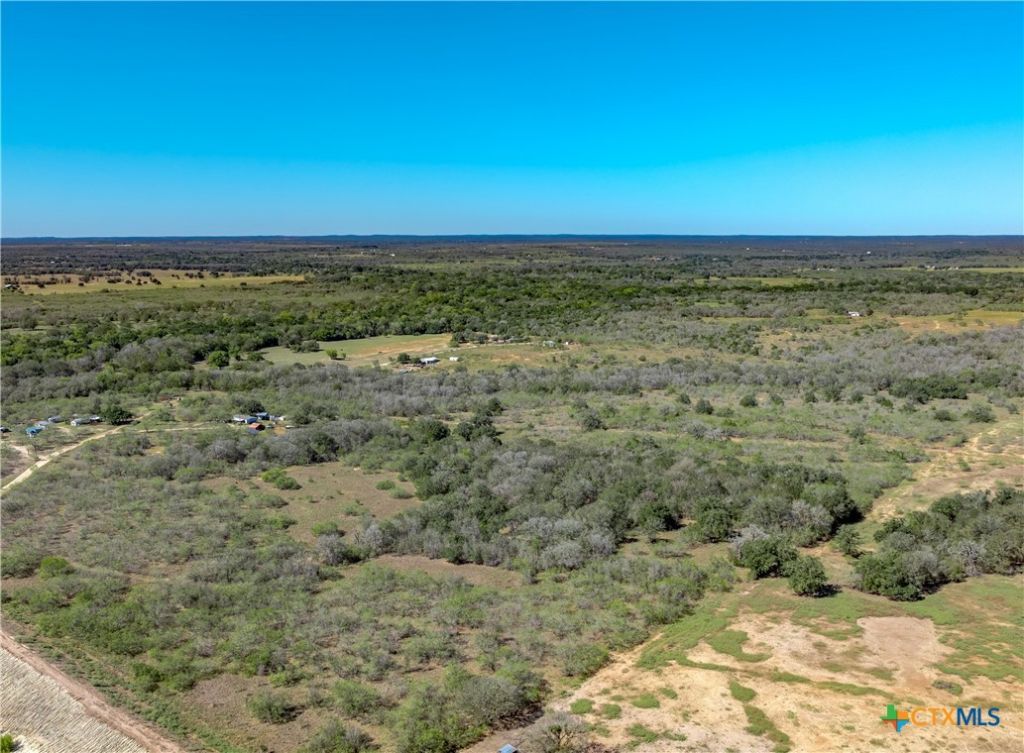 000 County Road 456, Waelder, TX 78959 Main Photo