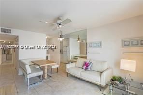 1435 SE 15th St, Unit 103, Fort Lauderdale, FL 33316 Photo