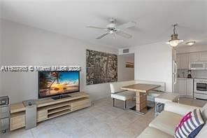 1435 SE 15th St, Unit 103, Fort Lauderdale, FL 33316 Photo