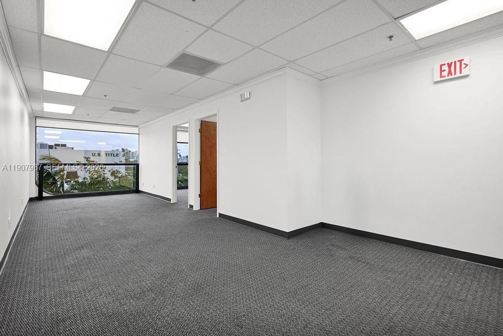 2691 E Oakland Park Blvd, Unit 304, Fort Lauderdale, FL 33306 Photo