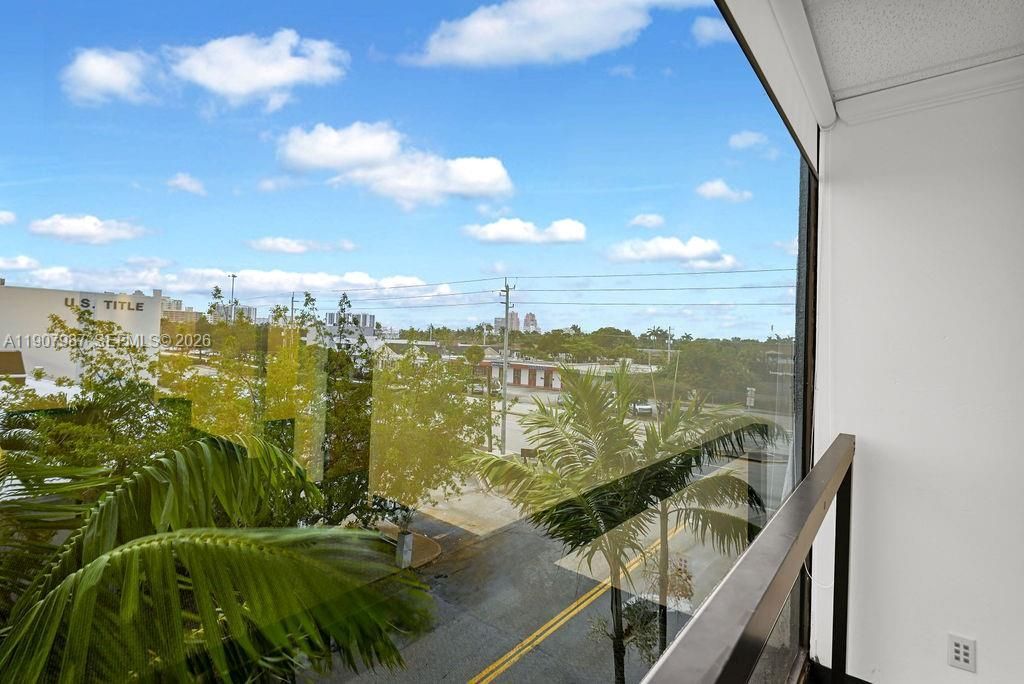 2691 E Oakland Park Blvd, Unit 304, Fort Lauderdale, FL 33306 Photo