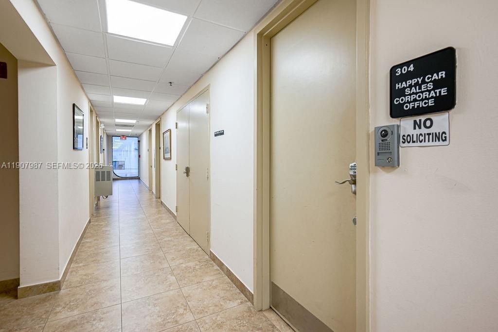 2691 E Oakland Park Blvd, Unit 304, Fort Lauderdale, FL 33306 Photo
