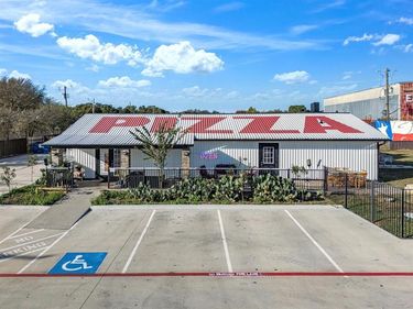 9805 Jacksboro Highway, Fort Worth, TX 76135