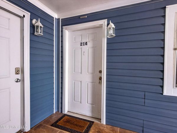 1282 Beach Boulevard, Biloxi, MS 39530