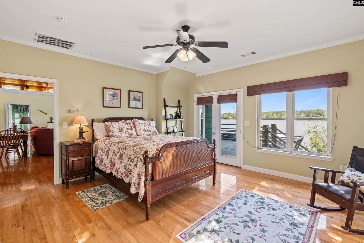 1724 Gold Nugget Point  Photo 12