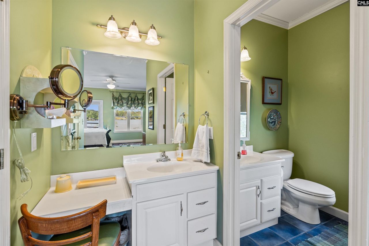 1724 Gold Nugget Point  Photo 20