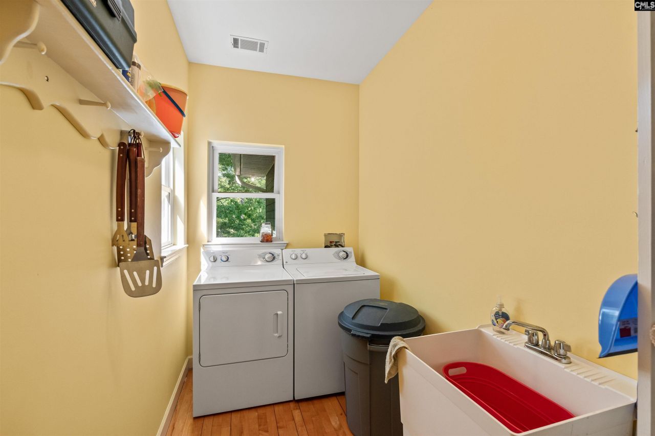 1724 Gold Nugget Point  Photo 32