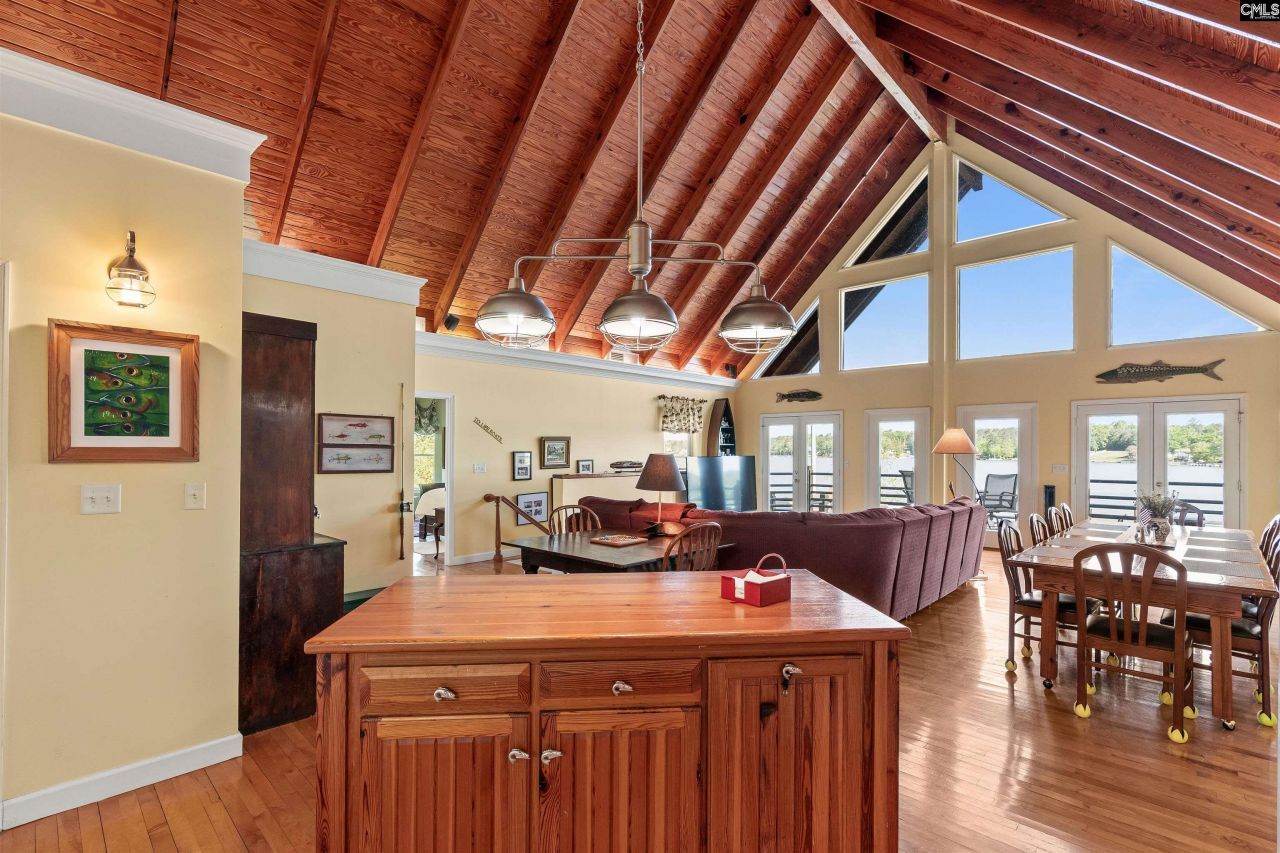 1724 Gold Nugget Point  Photo 6