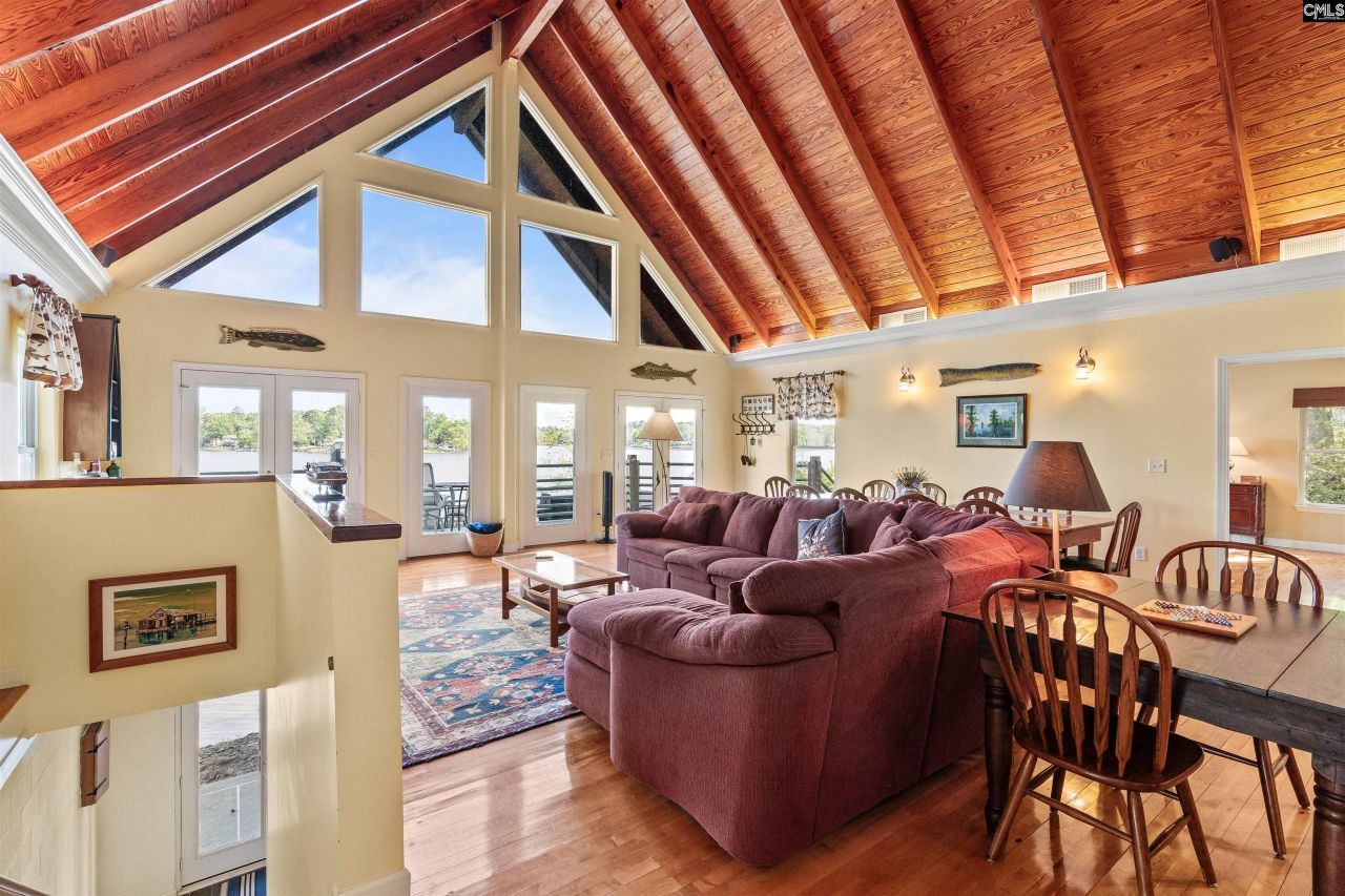 1724 Gold Nugget Point  Photo 9